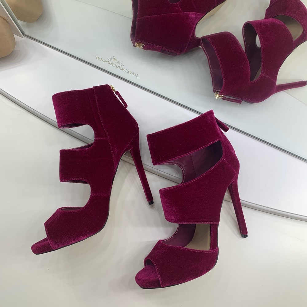 Velvet Magenta Heels!
